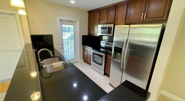 Photo of 1958 Monroe St #310, Hollywood, FL 33020