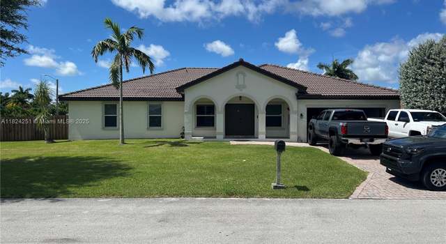 Photo of 13202 SW 216th Ter, Miami, FL 33170