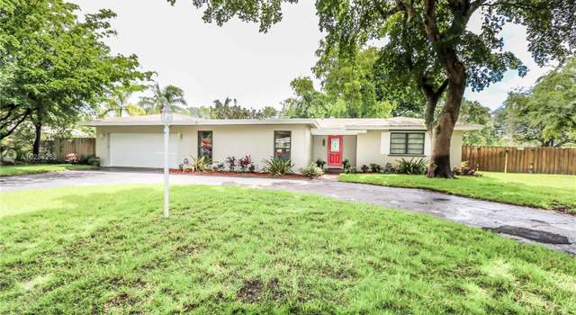 Photo of 800 Ixora Ln, Plantation, FL 33317