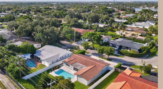 Photo of 2280 NE 203rd Ter, Miami, FL 33180