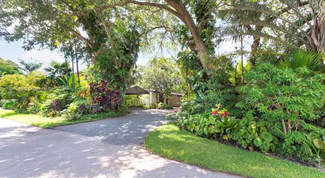 Photo of 1107 NE 118th St, Biscayne Park, FL 33161