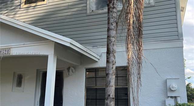 Photo of 10524 NW 6th St, Pembroke Pines, FL 33026