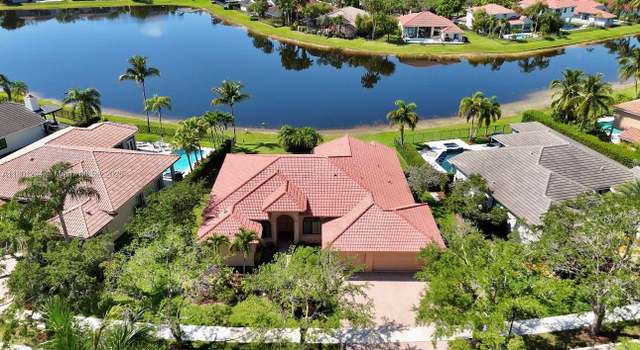 Photo of 2701 Edgewater Ct, Weston, FL 33332