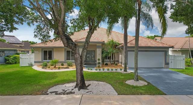 Photo of 10077 N Springs Way, Coral Springs, FL 33076