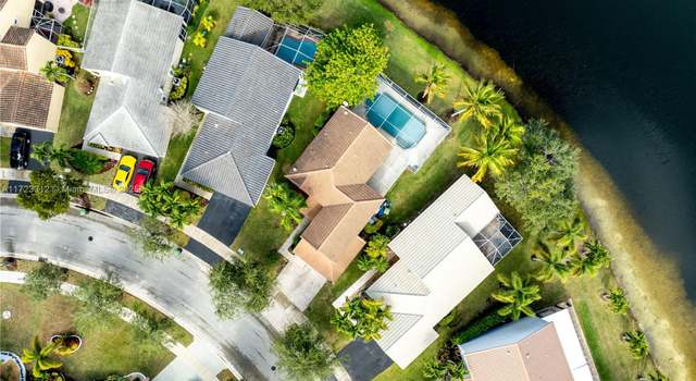 Photo of 177 E Bayridge Dr, Weston, FL 33326