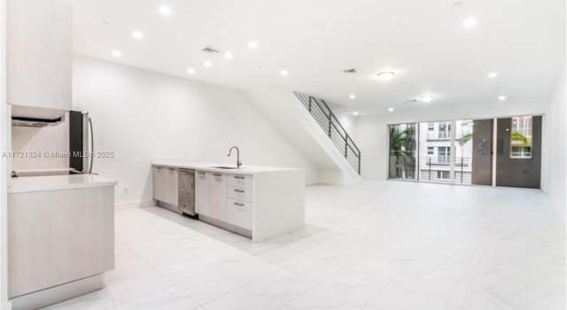 Photo of 1044 NE 18th Ave #201, Fort Lauderdale, FL 33304