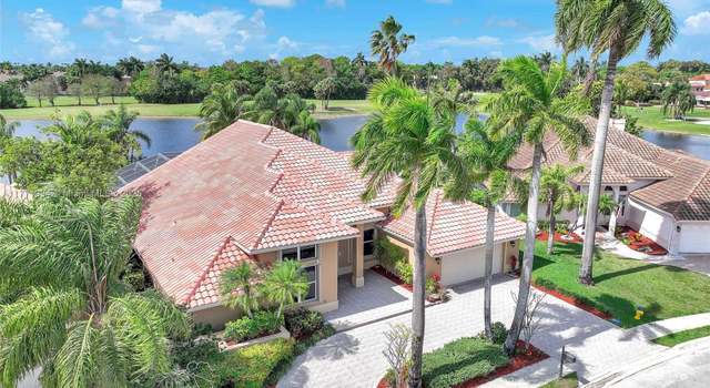 Photo of 620 W Laurel Ln W, Pembroke Pines, FL 33027
