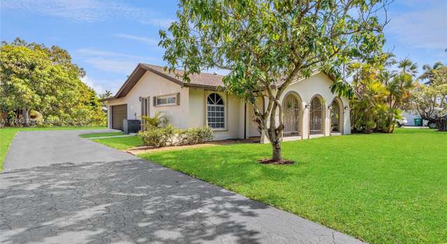 Photo of 8941 SW 176th St, Palmetto Bay, FL 33157