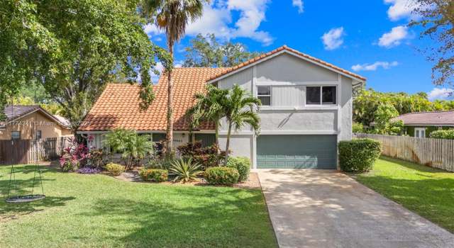 Photo of 10157 NW 2nd St, Coral Springs, FL 33071