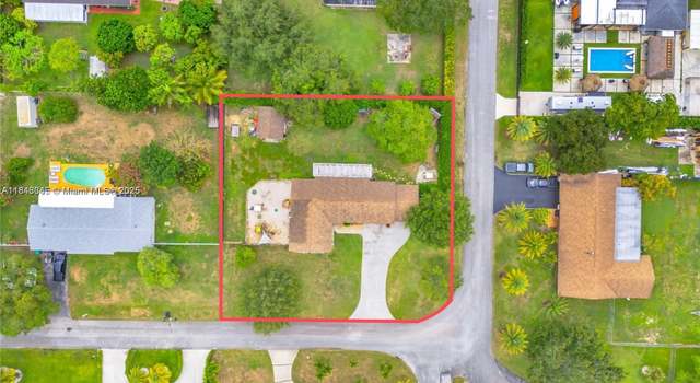 Photo of 19520 SW 307th St, Homestead, FL 33030