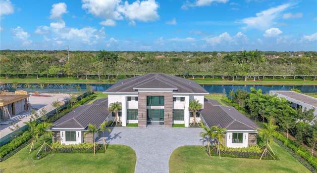 Photo of 2944 Lake Ridge Ln, Weston, FL 33332