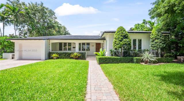 Photo of 1015 Catalonia Ave, Coral Gables, FL 33134