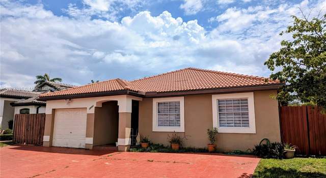 Photo of 19661 NW 83rd Ave, Hialeah, FL 33015
