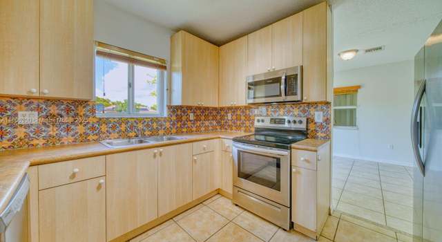 Photo of 9018 SW 211th Ln, Cutler Bay, FL 33189