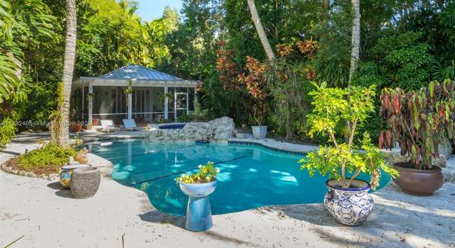 Property at 3613 Royal Palm Ave, Coconut Grove, FL 33133, 4 beds, 4.5 baths