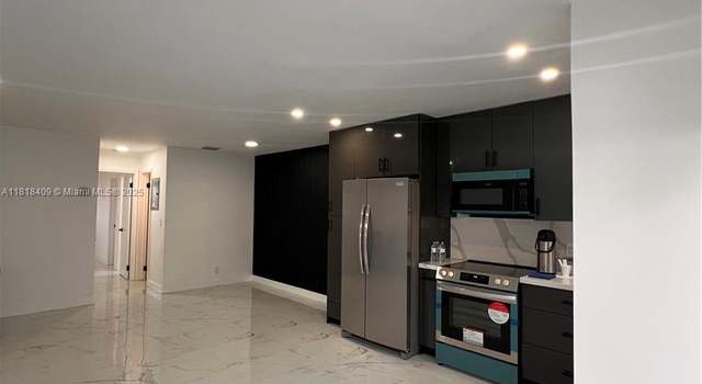 Photo of 1818 Rodman St Unit 2D, Hollywood, FL 33020