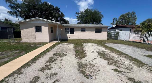 Photo of 651 NW 179th St, Miami Gardens, FL 33169
