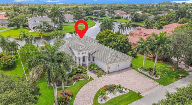 Photo of 3250 W Stonebrook Cir, Davie, FL 33330