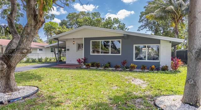 Photo of 2241 Island Dr, Miramar, FL 33023
