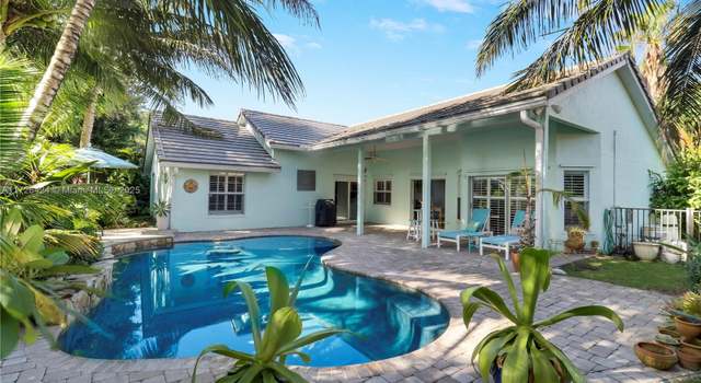 Photo of 213 Shorewood Way, Jupiter, FL 33458