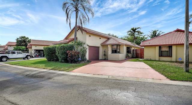 Photo of 270 SW 113th Ter, Pembroke Pines, FL 33025
