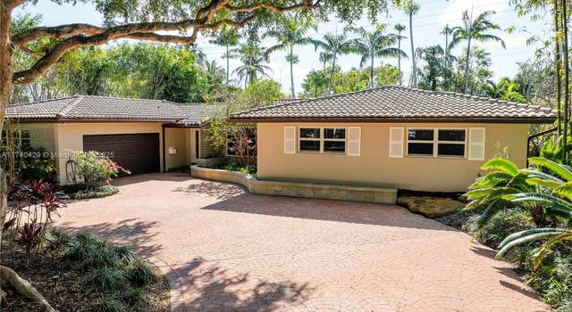 Photo of 12 Minnetonka Rd, Sea Ranch Lakes, FL 33308