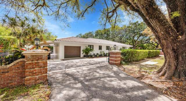 Photo of 2325 Alhambra Cir, Coral Gables, FL 33134