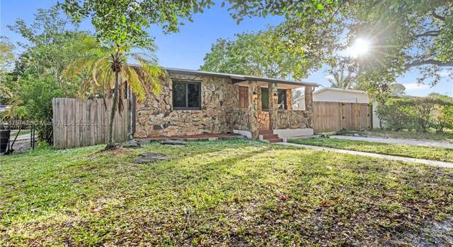 Photo of 6444 Mcclellan St, Hollywood, FL 33024