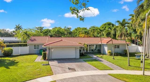 Photo of 6919 Willow Ln, Miami Lakes, FL 33014