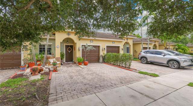 Photo of 3248 NE 11th Dr, Homestead, FL 33033