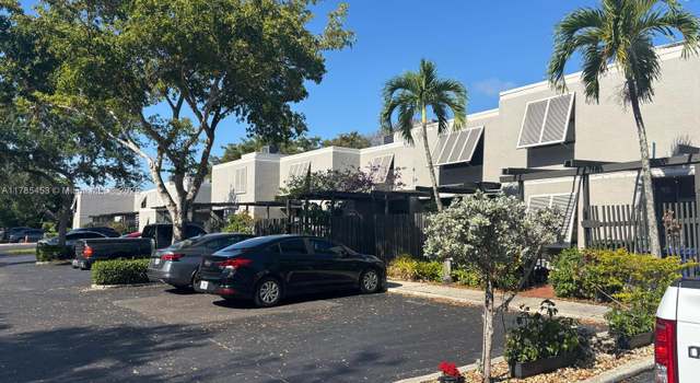 Photo of 1678 NW 113th Way, Pembroke Pines, FL 33026