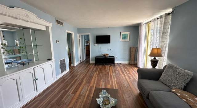 Photo of 7900 Tatum Waterway Dr #314, Miami Beach, FL 33141