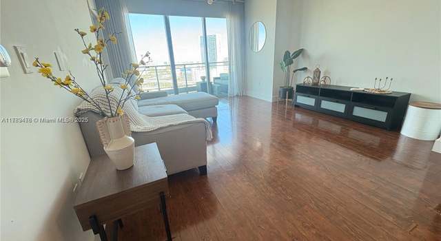 Photo of 90 SW 3rd St #2010, Miami, FL 33130