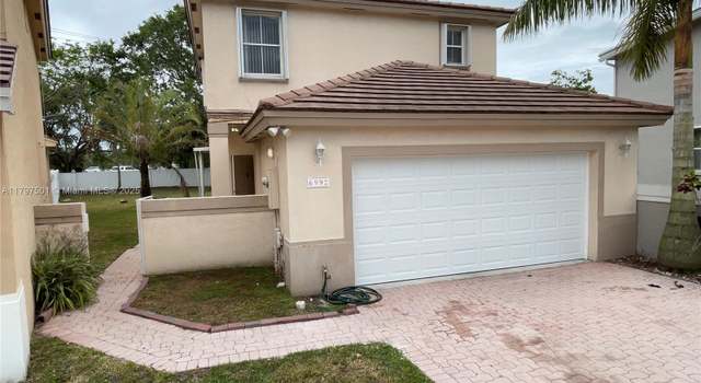 Photo of 6992 SW 148th Ln, Davie, FL 33331
