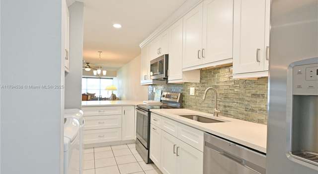 Photo of 1720 NW 19th Ter #203, Delray Beach, FL 33445