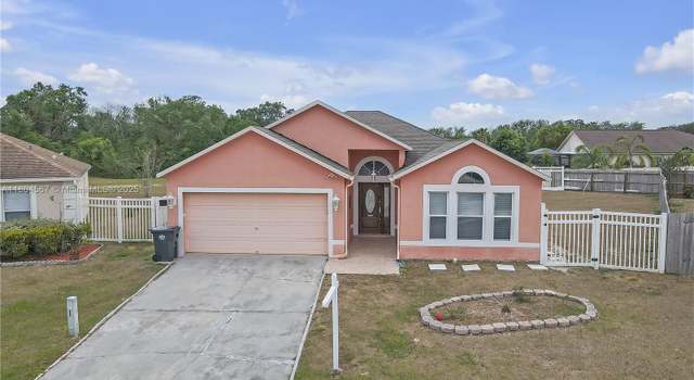 Photo of 4617 Horseshoe Pick Ln, Brandon, FL 33594