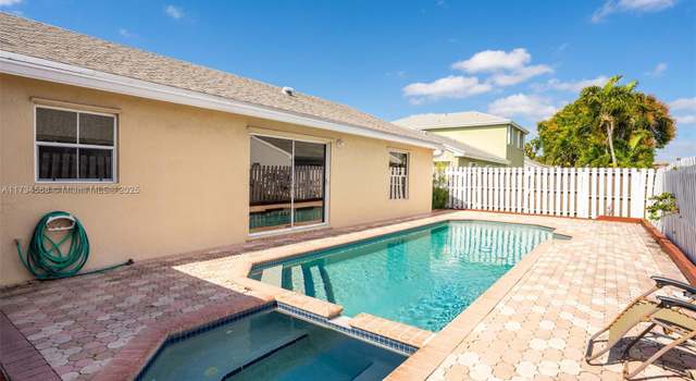 Photo of 3970 SW 72nd Way, Davie, FL 33314