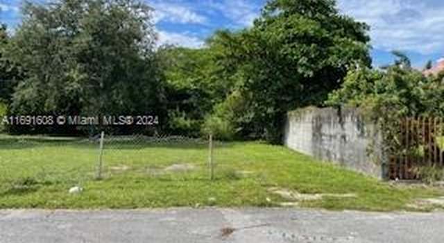 Photo of 2467 NW 61st St, Miami, FL 33142