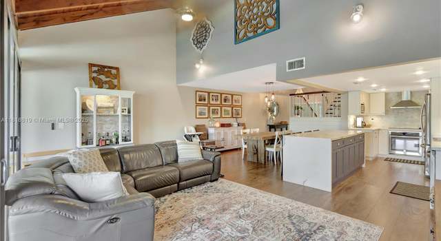 Photo of 1209 SW 131st Place Cir W, Miami, FL 33184