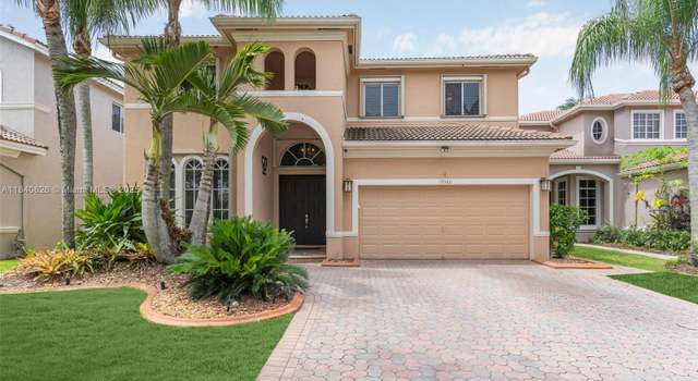 Photo of 19360 SW 61st St, Pembroke Pines, FL 33332