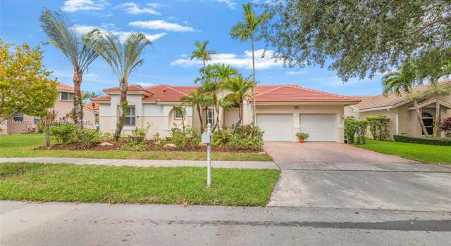 Photo of 1530 NW 182nd Ter, Pembroke Pines, FL 33029