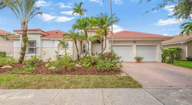 Photo of 1530 NW 182nd Ter, Pembroke Pines, FL 33029