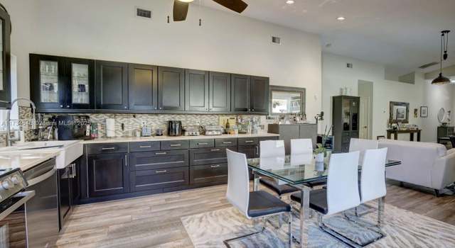 Photo of 11324 NW 52nd Ln, Doral, FL 33178