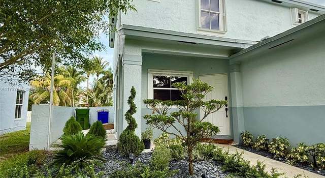 Photo of 201 NW 207th Ave, Pembroke Pines, FL 33029