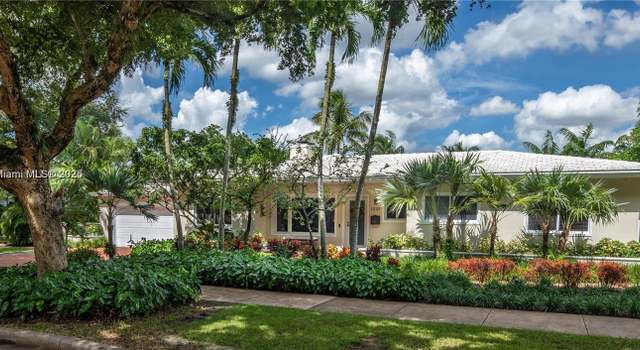 Photo of 1001 S Alhambra Cir, Coral Gables, FL 33146