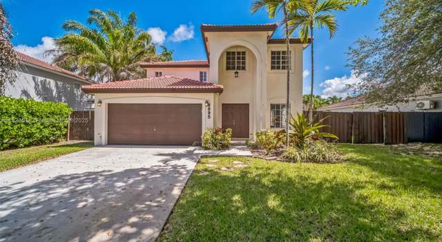 Photo of 8995 SW 213th St, Cutler Bay, FL 33189