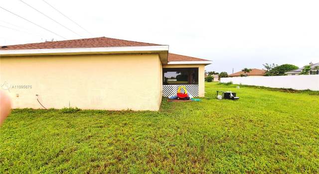 Photo of 111 Kismet Pkwy W, Cape Coral, FL 33993