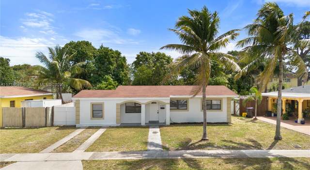Photo of 1124 S Ridge St, Lake Worth, FL 33460