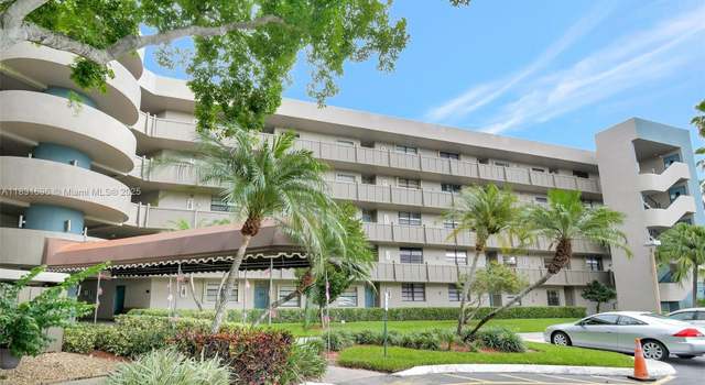 Photo of 1001 Colony Point Cir #220, Pembroke Pines, FL 33026