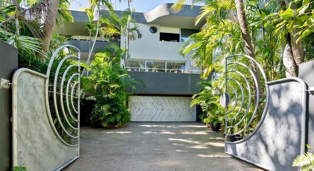 Photo of 3520 Fair Isle St, Coconut Grove, FL 33133